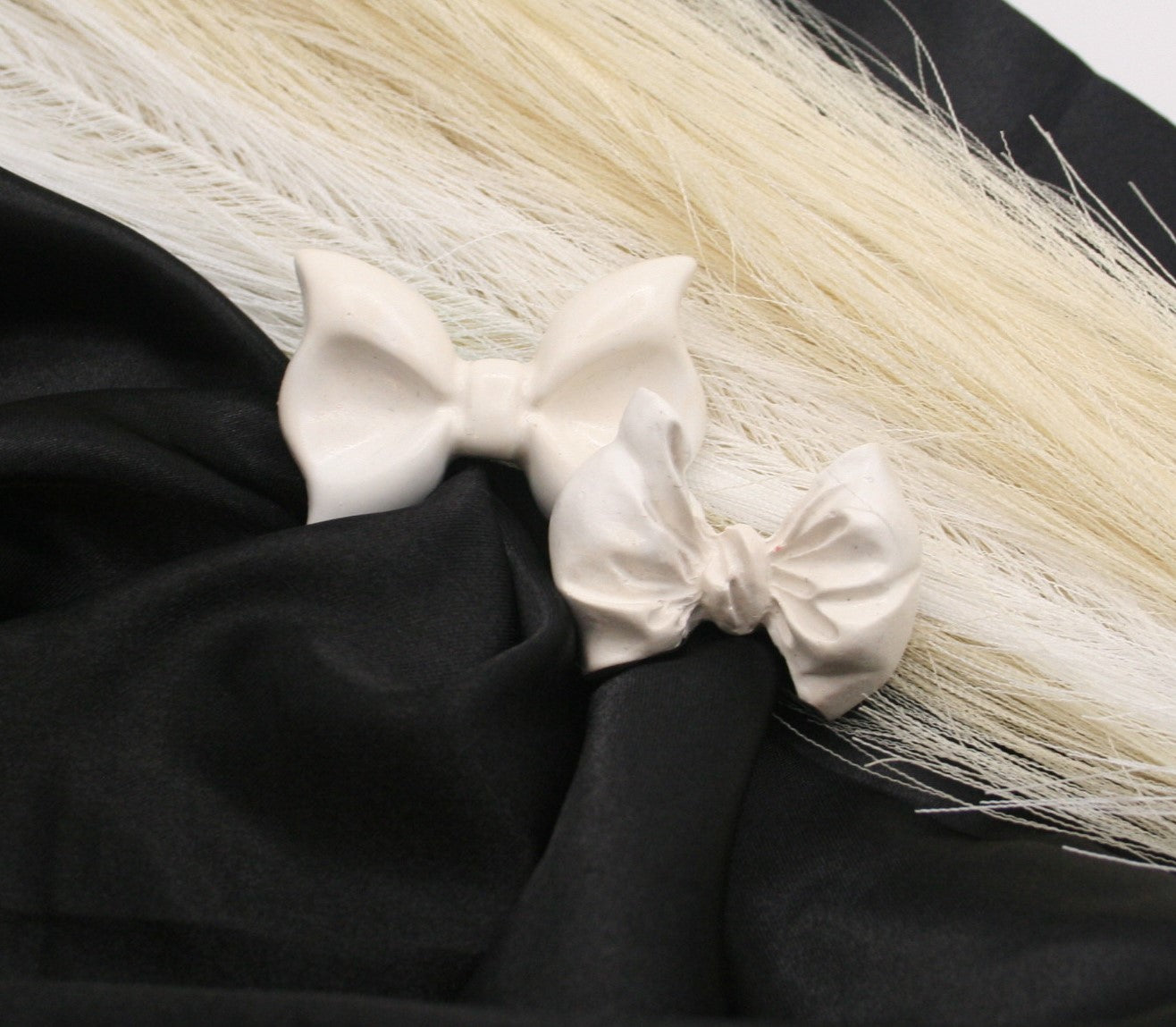 Broches