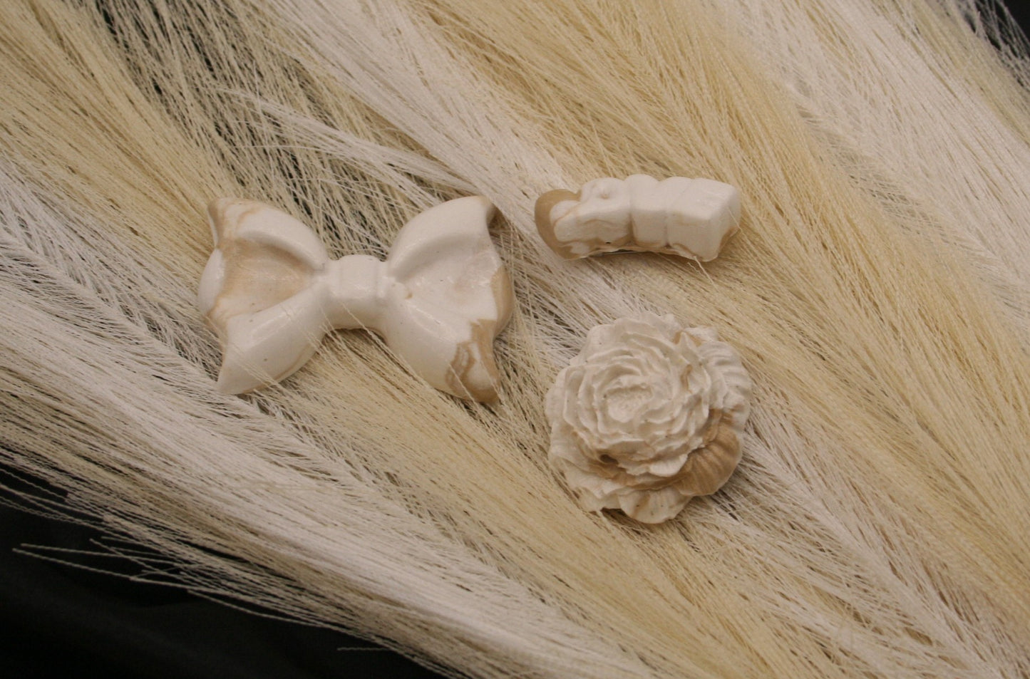 Broches
